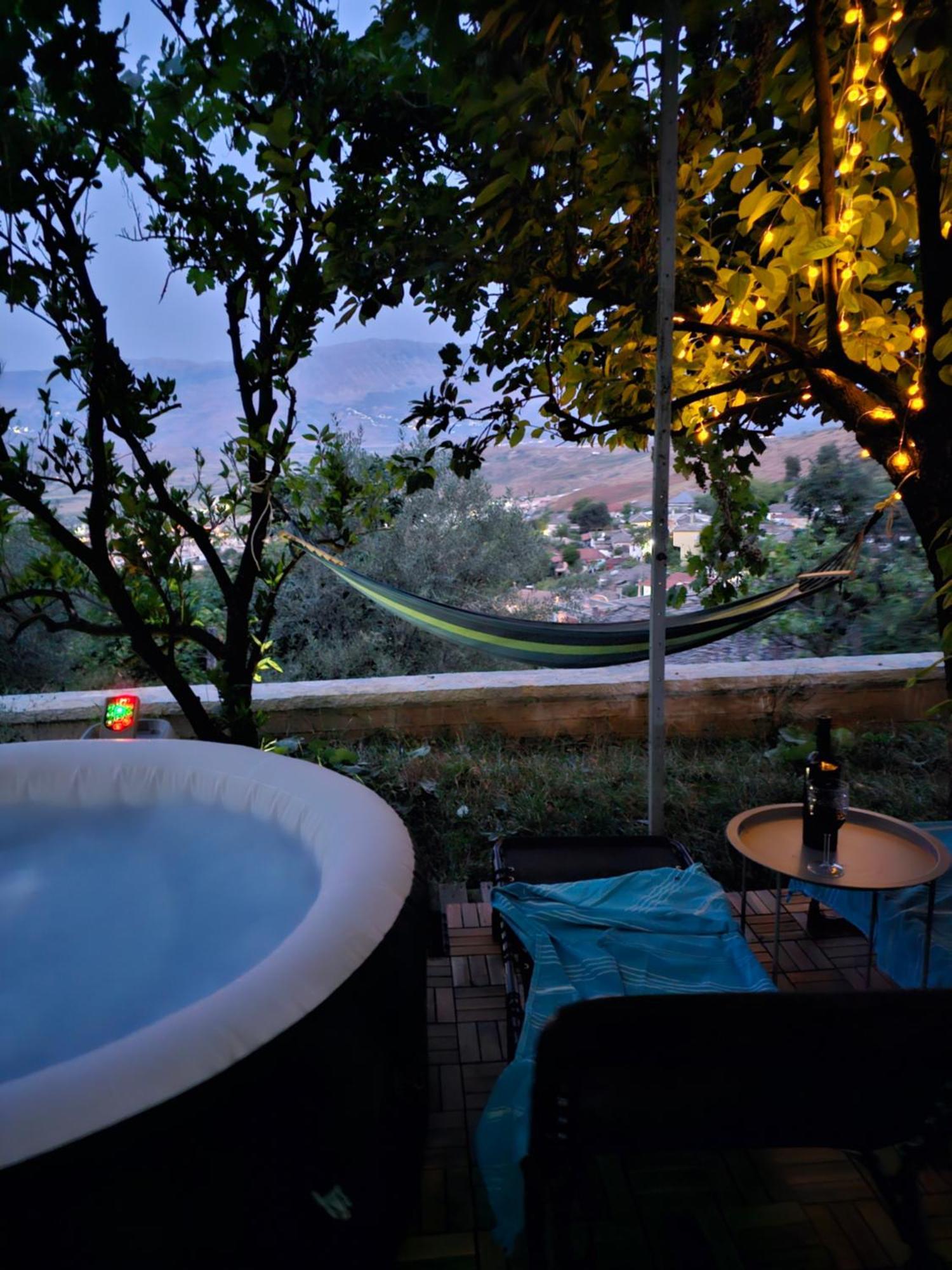 Lemon Garden Apartment-Hot Tub Jacuzzi Gjirokastër Exterior foto
